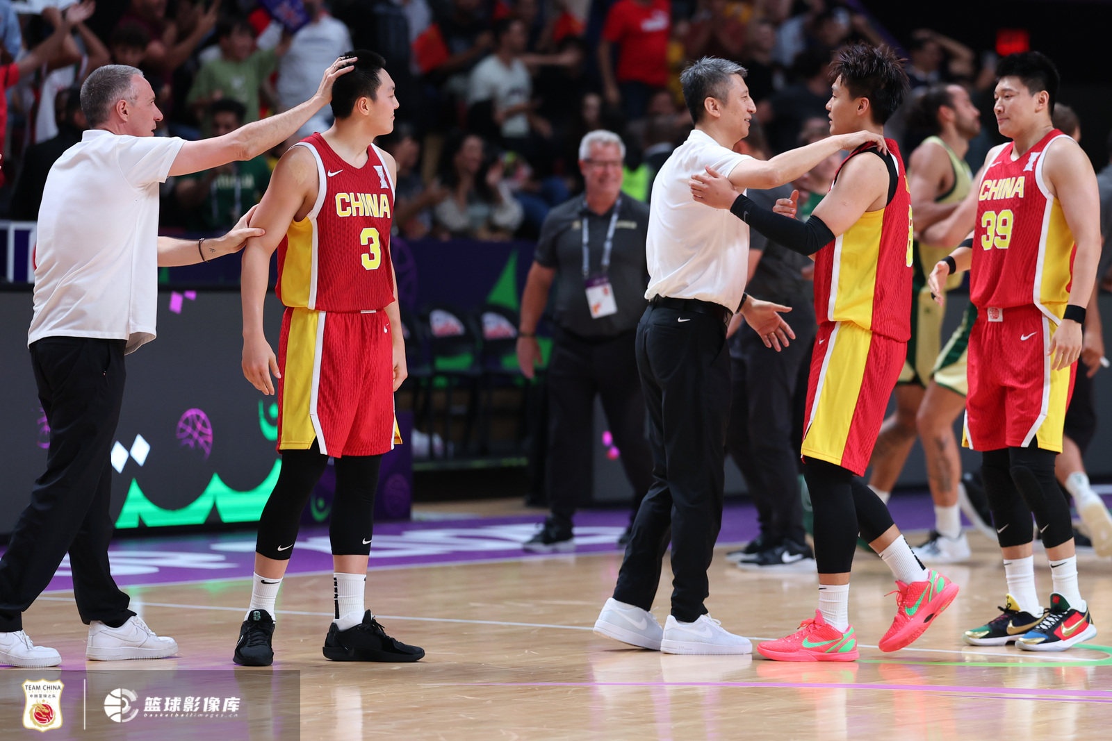 华体会平台-赵睿：对中国男篮充满希望 但只要球队后面打不好 肯定会有质疑声