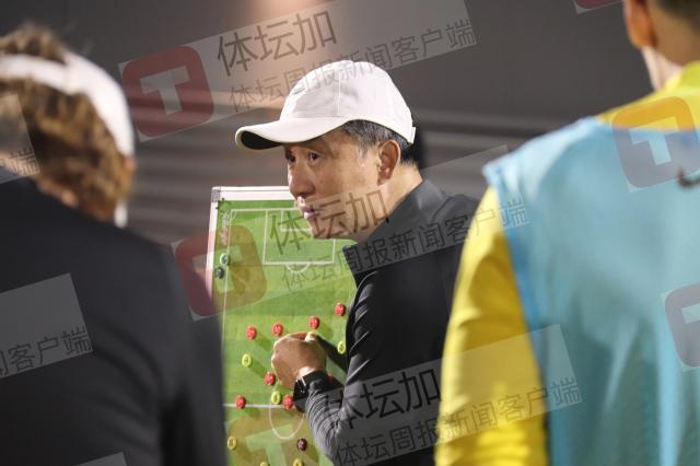 华体会登录-国奥排除场外干扰抢到理想训练时间 比赛场设空调