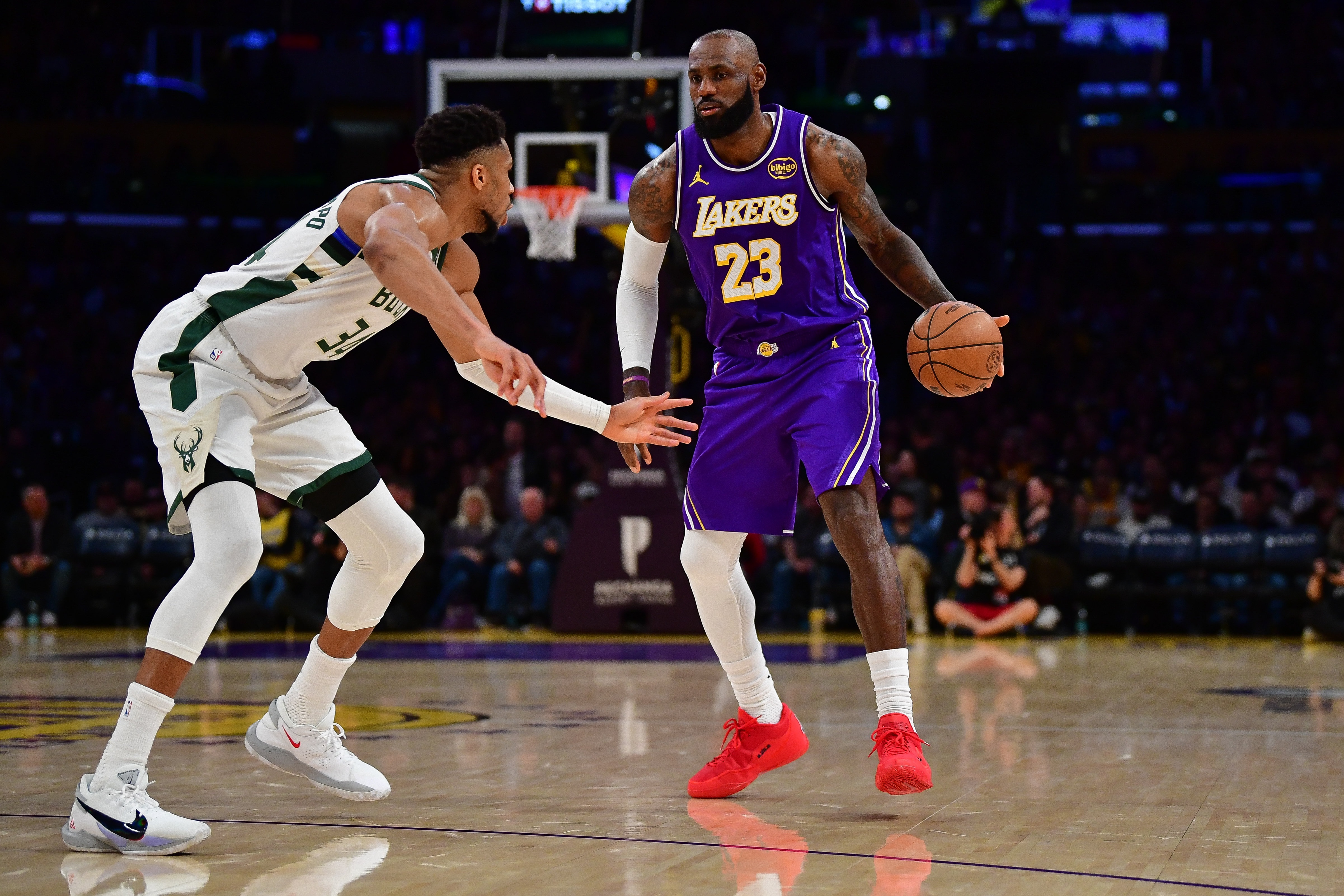 美记：字母哥因转会失败险些解雇长期经纪人 里奇·保罗有意接手