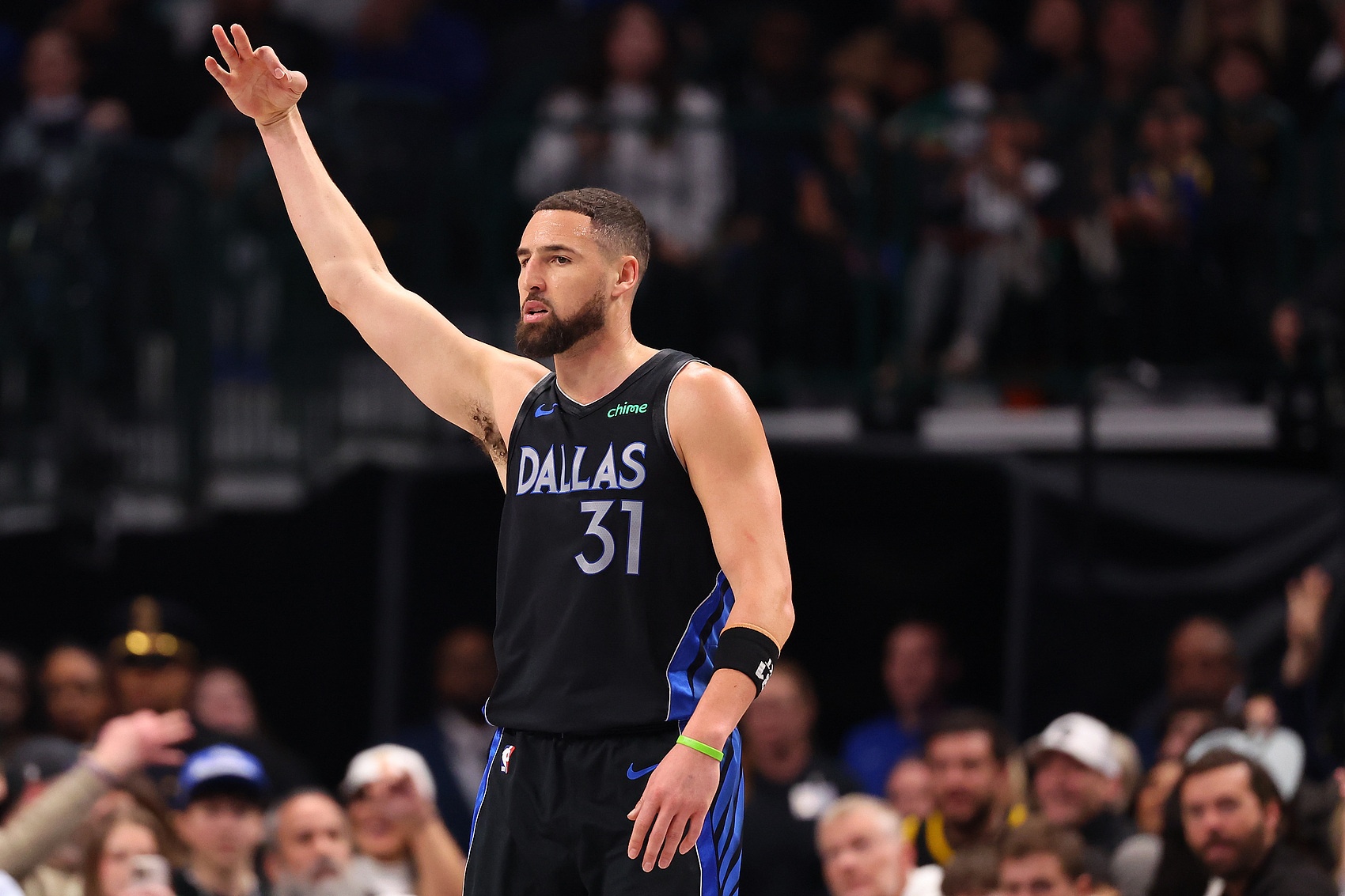 华体会官网-克莱替补出战16分钟 7中3&amp;三分3中2拿到8分2板2助1帽 正负值-4