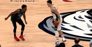 华体会入口-东契奇再演三分绝杀！铂金复出完美表现功不可没